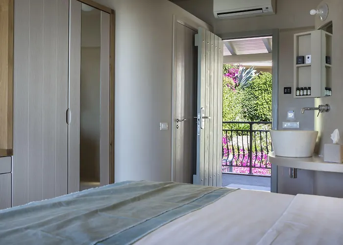 Luxury hotel only: F Zeen Kefalonia (Adults Only)