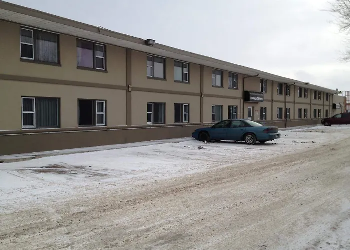 Motel: Airport Motor Inn