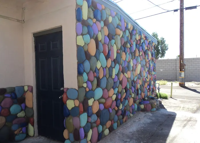 Hostel: Travelers Bed & Breakfast Hostel