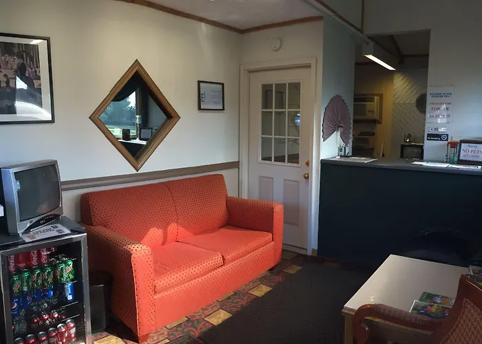 Economy Inn Bloomington