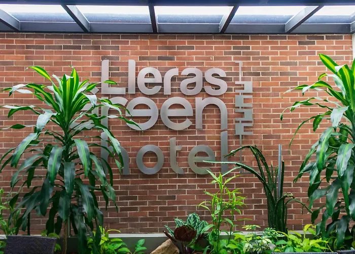 Cheap hotel: Lleras Green Hotel