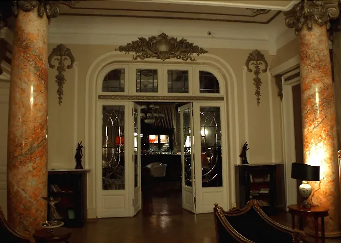 Resort: Grand Boutique Hotel