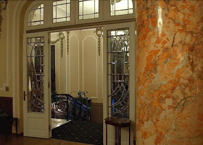 Resort: Grand Boutique Hotel