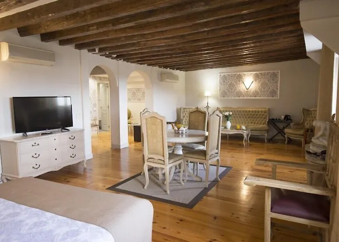 Hotel cerca del colegio: Hostal Central Palace Madrid