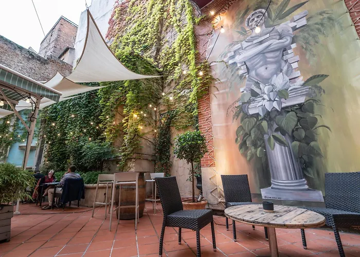 Hotel with Tennis: Plaza Hotel Capitole Toulouse