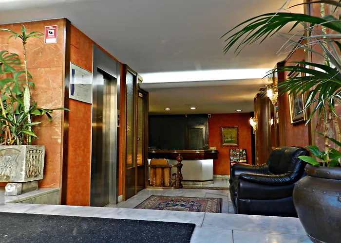 Hotel 5 Estrellas Alda Centro