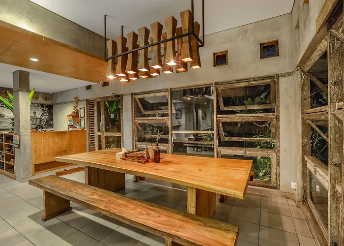 Lokal Bali Hostel
