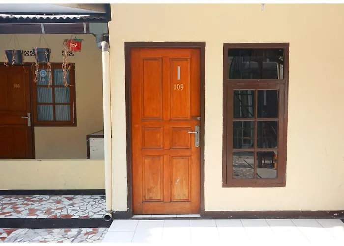Budi House & Food Station