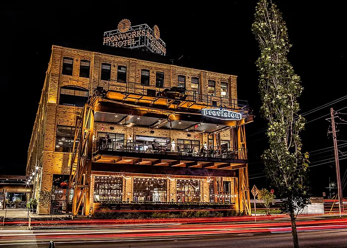 Jacuzzi hotel: Ironworks Hotel Indy