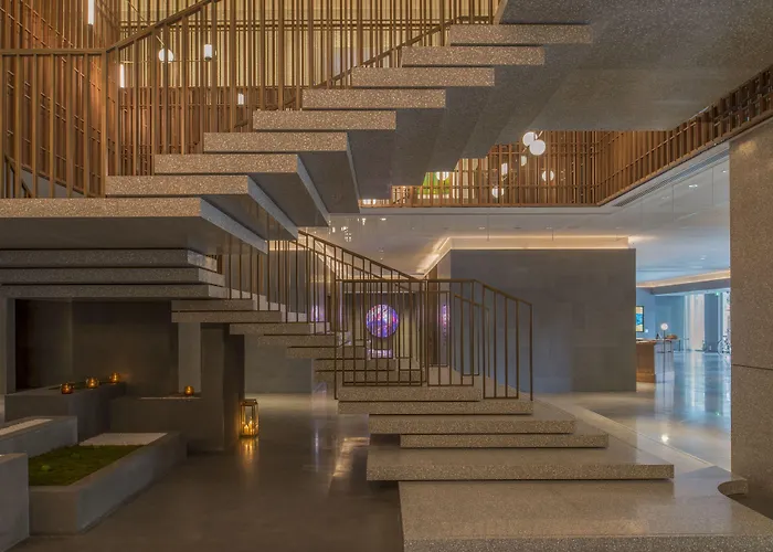 Boutique hotel only: The Sukhothai Shanghai