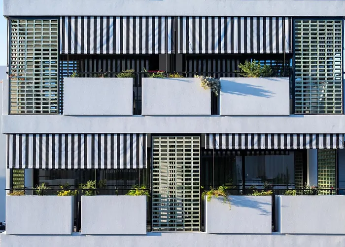 Hotels with a view Pal Living In A Concept