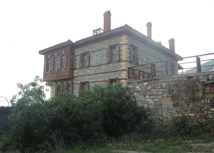 Altin Cesmeli Konak