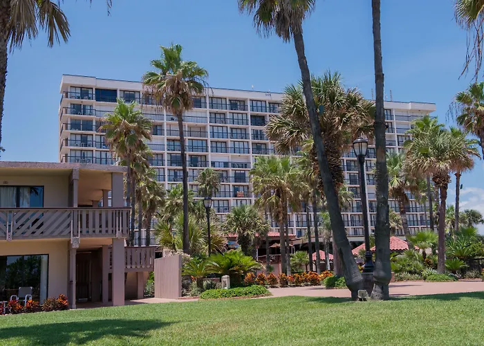 4 star hotel: Isla Grand Beach Resort