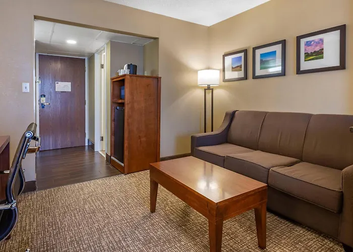 Comfort Suites Bethlehem Near Lehigh University And Lvi Airport
