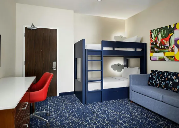 Hotel with Tennis: Springhill Suites By Marriott At Anaheim Resort Area/Convention Center