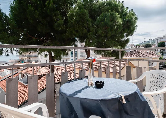 Blu Star Hotel
