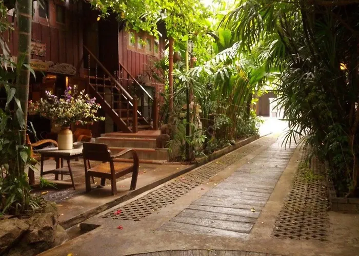 Guest house: Gap'S House