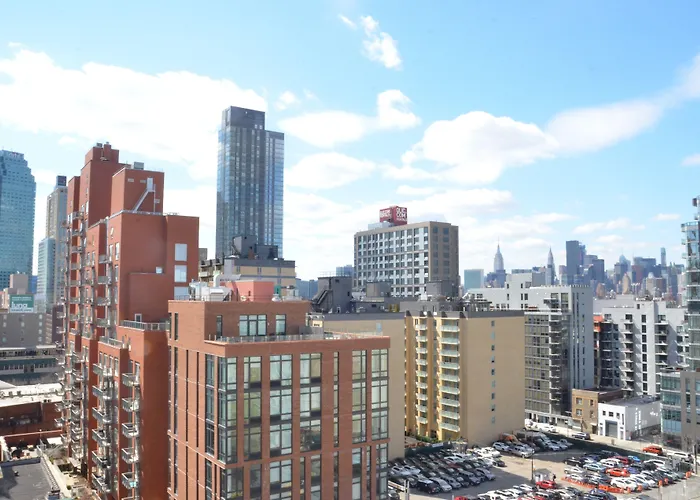 Cheap hotel: Lic Plaza Hotel