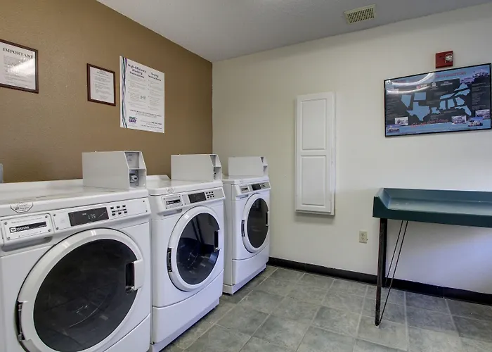 Intown Suites Extended Stay Al - Lakeshore Parkway