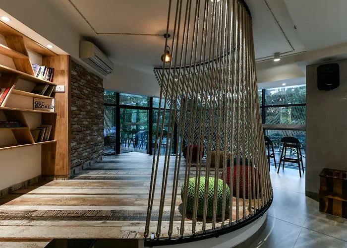 Indie Stays, Bkc