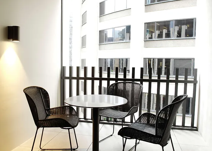 5 star hotel: A By Adina Sydney