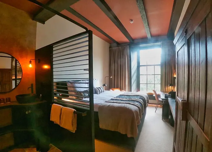 4 sterren hotel: Broederenklooster