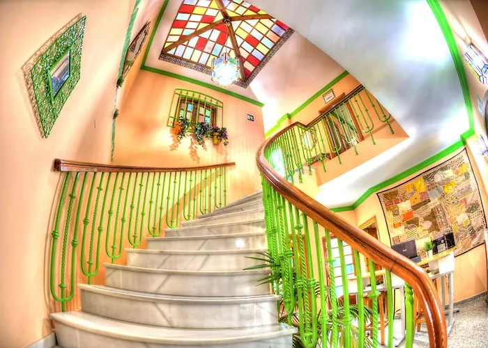 Hotel cerca del colegio: Charming Nerja Hostel