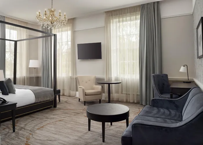 5 star hotel: Buxton Crescent