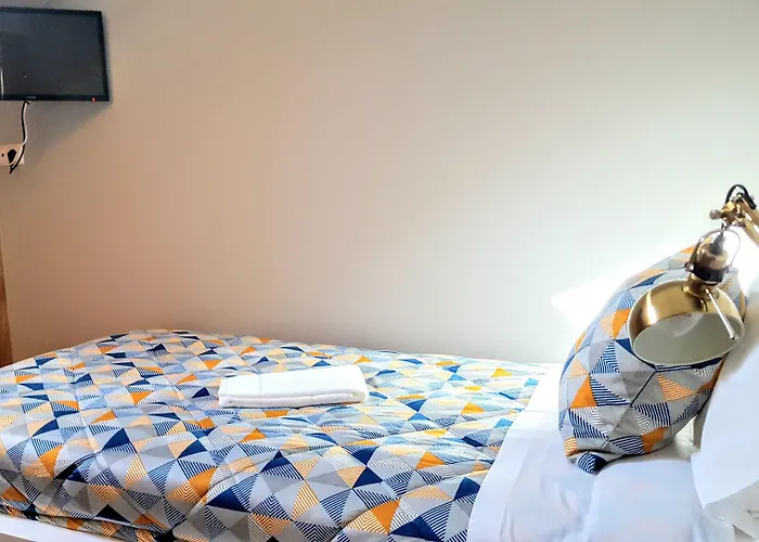 Cool Guesthouse
