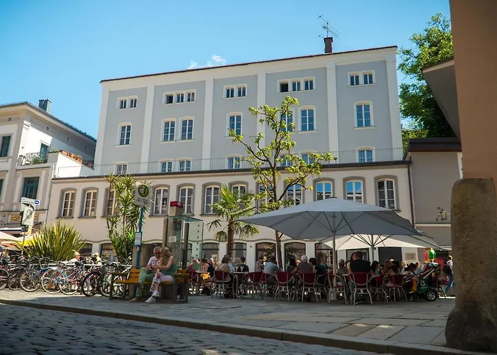 Art Hotel&Hostel