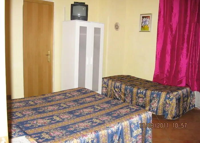 Le Petit Hotel