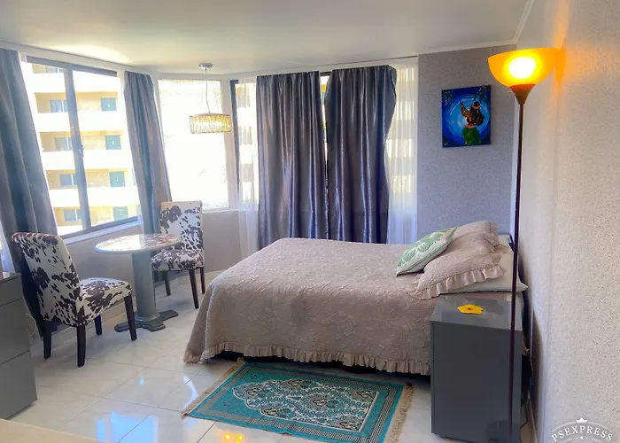 Waikiki Monarch Hotel