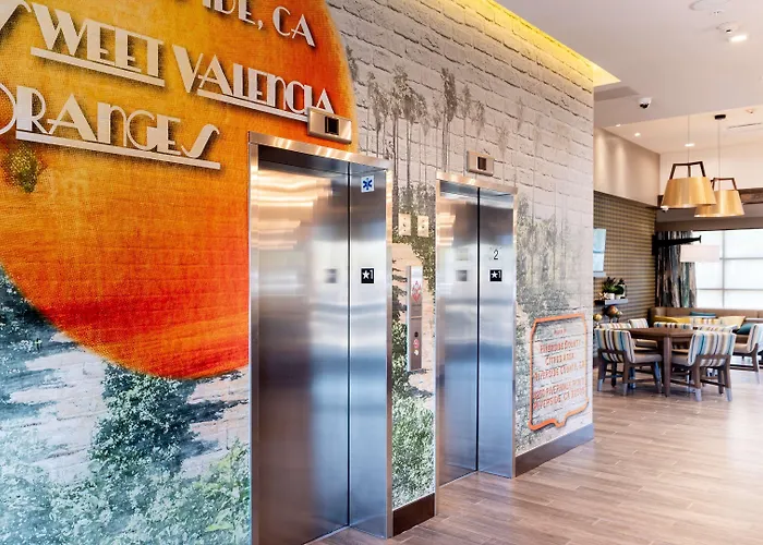 Hampton Inn Riverside Downtown