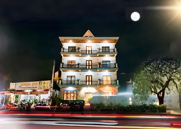 Vplus Hotel