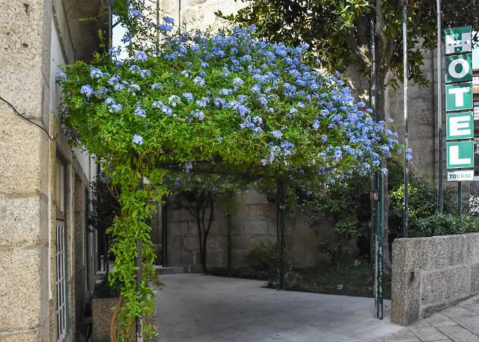  Toural