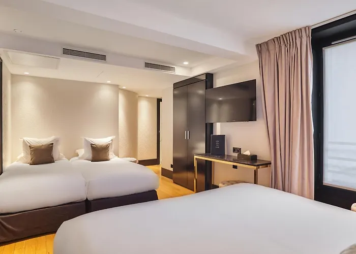 3-Sterne-Hotel: Eiffel Petit Louvre