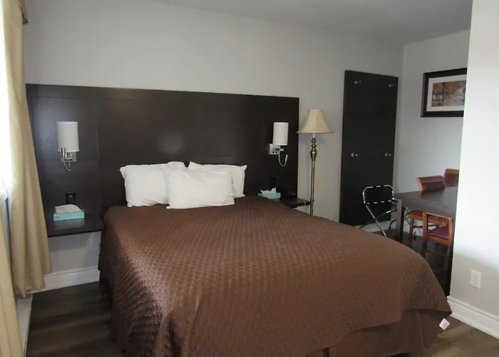 Cedar Lodge Motel