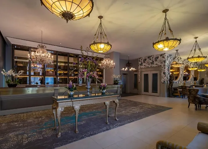 Beach hotel: The Trinity City Hotel