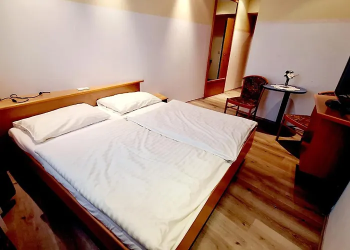 Rauchkuchl CenterCourt Hotel