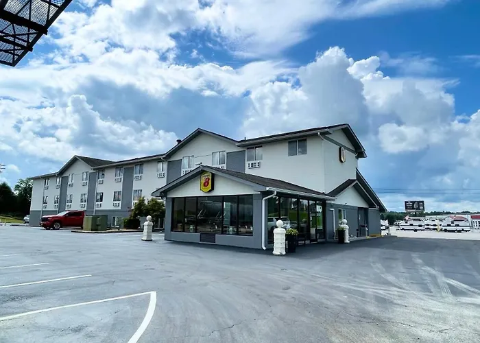 Resort: Super 8 By Wyndham Corbin Ky