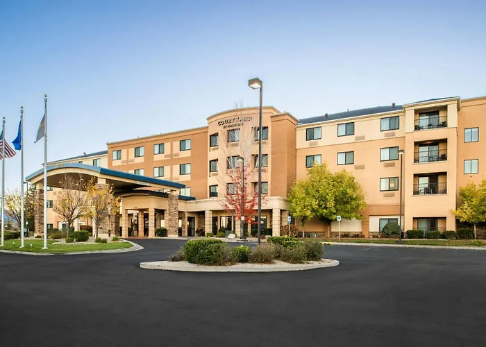 Beach Hotels Courtyard Carson City
