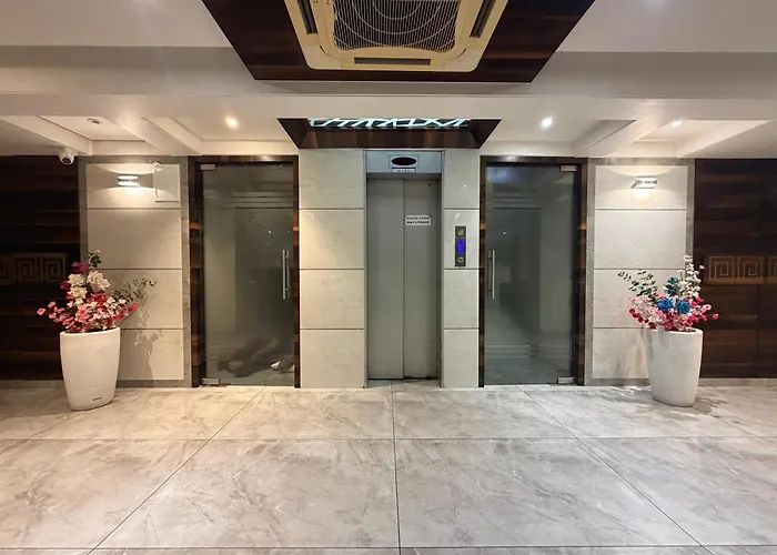 Hotel Summit