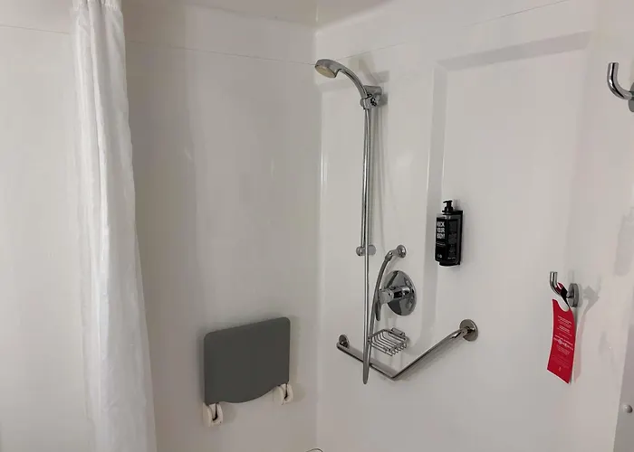 Resort: Ibis Aix En Provence