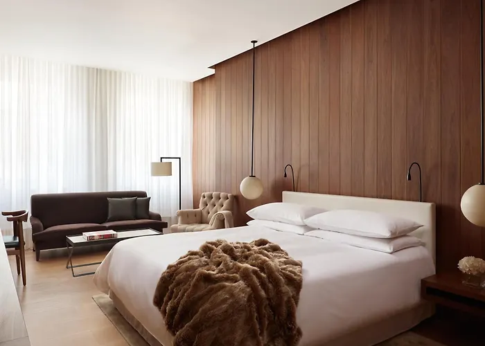 Hotel familiar: The London Edition