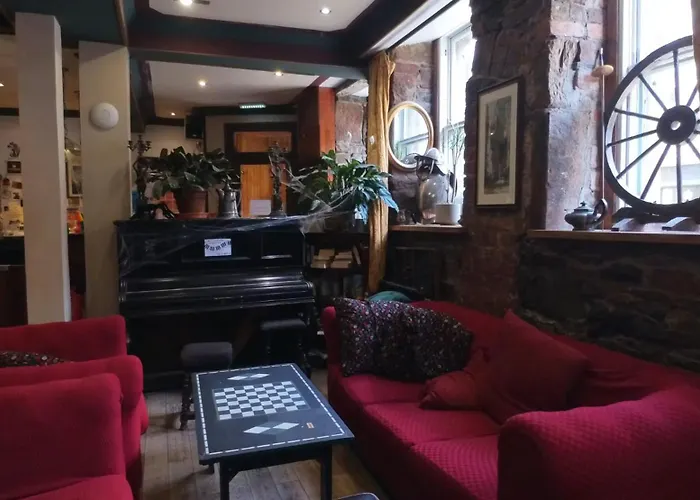 Strandhotel: High Street Hostel - Over 18S Only, Backpackers Atmosphere (Adults Only)