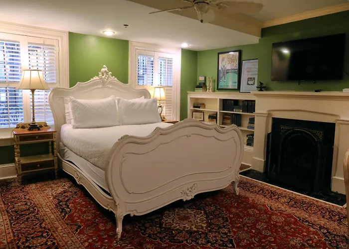 B&B only: Justine Inn Savannah