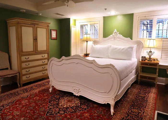 B&B only: Justine Inn Savannah