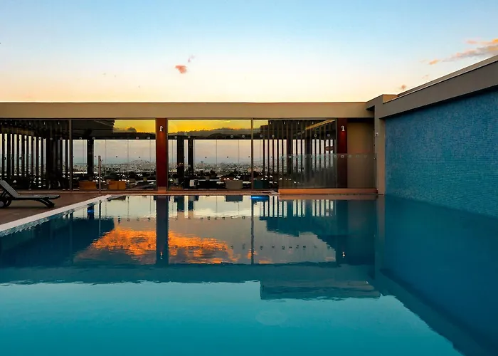 Zeus Wyndham Grand Athens