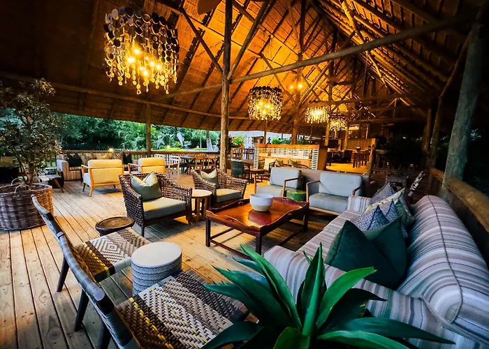 Shearwater'S Explorers Village