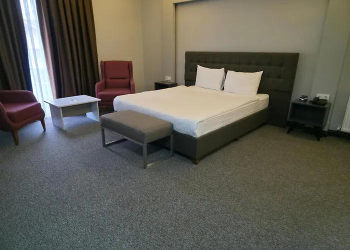 Cheap hotel: Gardan Hotel